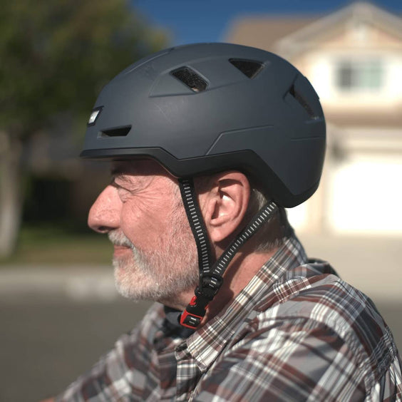 Man wearing Urbanite eBike helmet outdoors